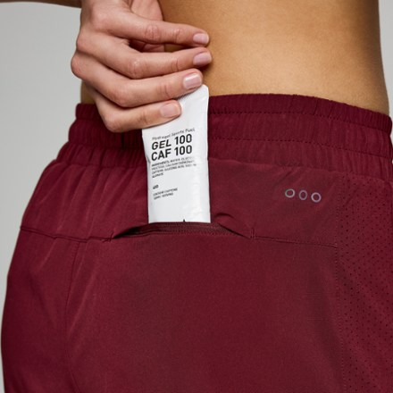Saucony Outpace 3" Shorts - Women's 4