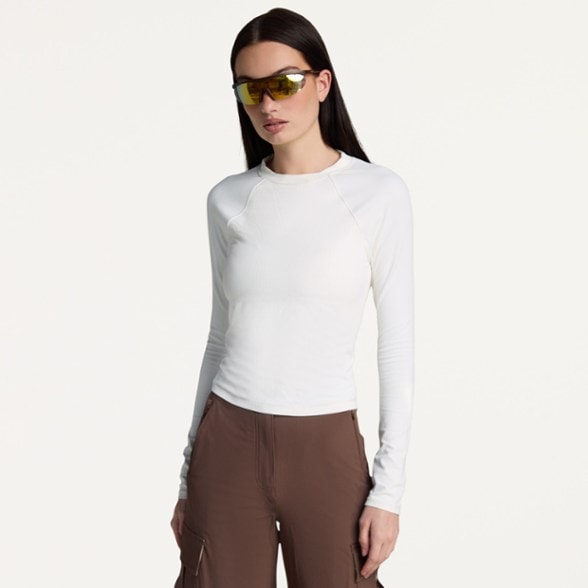 On Body Image of color Dew