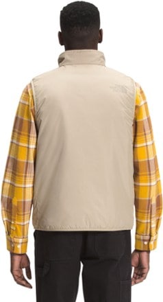 The North Face Standard Insulated Vest - Men's 1