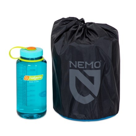 NEMO Quasar 3D Lightweight Insulated Sleeping Pad - Double Water bottle for comparison only; not included