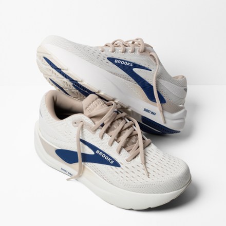 Brooks Ghost Max 3 Road-Running Shoes - Men's 6