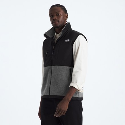 The North Face Retro Denali Vest - Men's 4