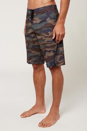 O'Neill Superfreak Camo 21" Board Shorts - Men's 6