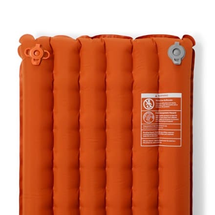 REI Co-op Traverse Insulated Air Pad Air valve