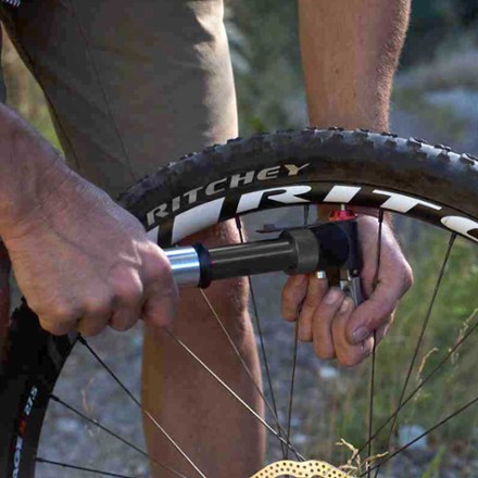 Blackburn Mammoth CO2'fer Mini-Pump 3