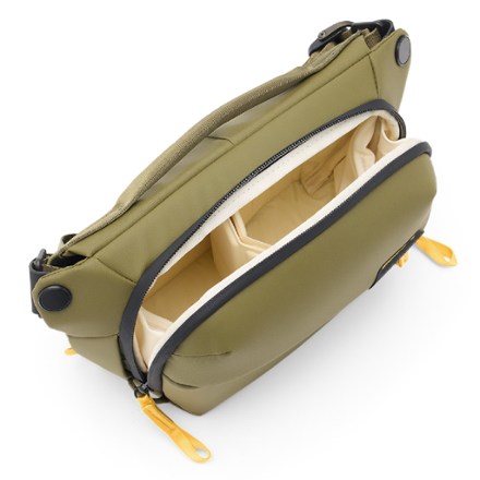 Peak Design Everyday Sling Bag 2