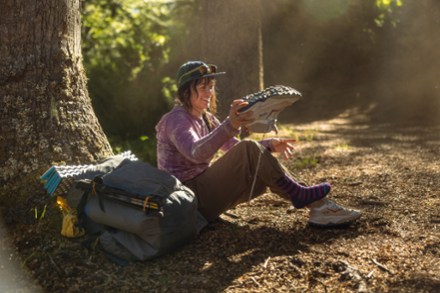 Location Image for Crater Lake Long-Sleeve Hoody - Women's