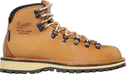 danner walking boots