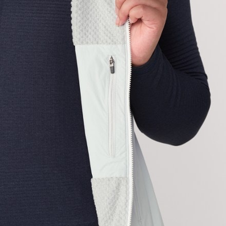 Stio Dawner Insulated Vest - Women's 4