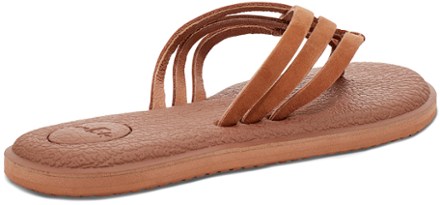 sanuk yoga salty leather