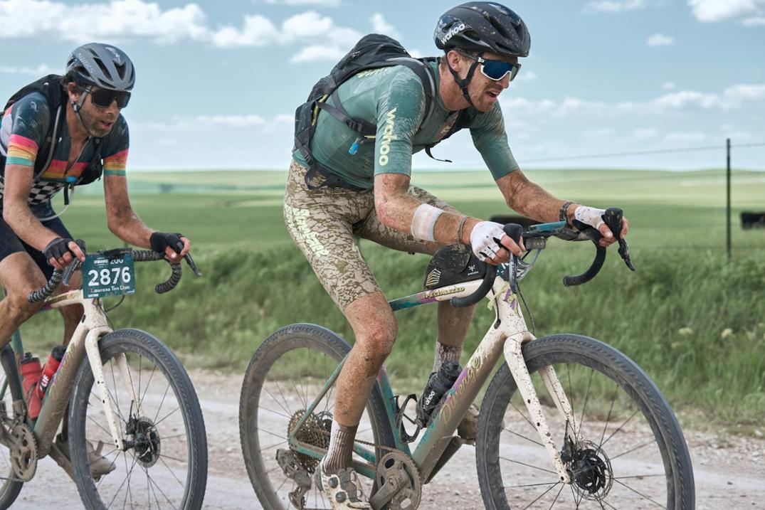 Location Image for Racing Bolt-On Top Tube Pack - 1 L