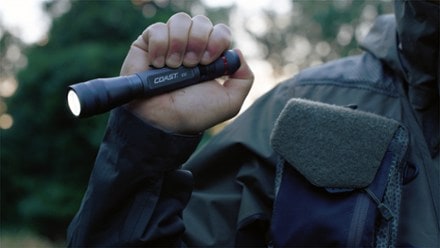 Coast G32 Flashlight 7