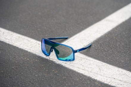 Location Image of color Navy