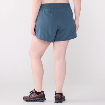 Active Pursuits 4.5" Shorts - Women's