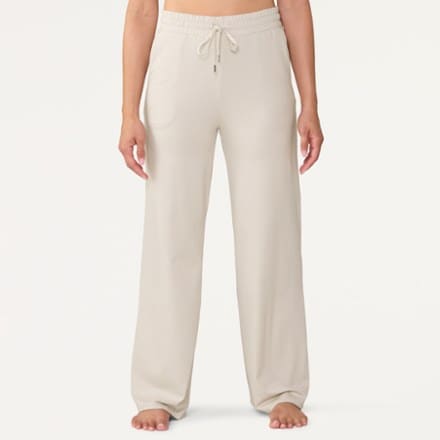 Vuori Halo Essential Wideleg Pants - Women's 1