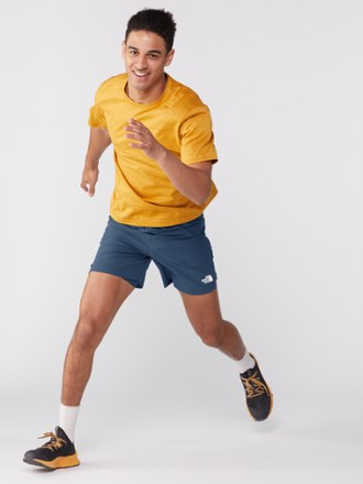 The North Face Sunriser 2-in-1 6" Shorts - Men's 3