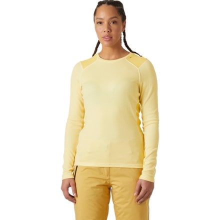 Helly Hansen LIFA Merino Midweight Crew Base Layer Top - Women's 1