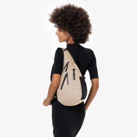 Sherpani Esprit AT Sling Bag 1