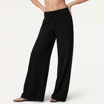Vuori Sedona Mid-Rise Wideleg Pants - Women's 5