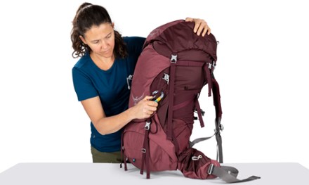 Osprey Renn 65 Pack - Women's 5
