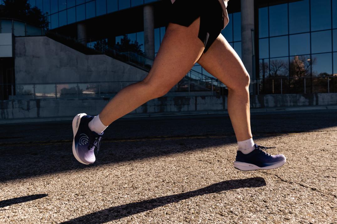 Location Image for Phantom 4 Road-Running Shoes - Women's