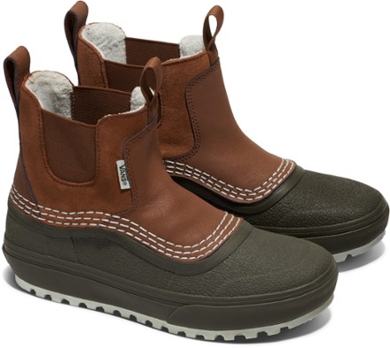 Vans Standard Mid Snow MTE Waterproof Chelsea Boots - Women's 2