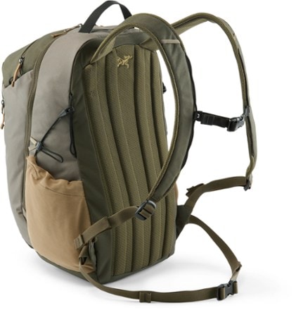 Arc'teryx Mantis 26 L Pack 3