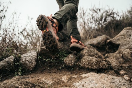 Location Image for Grandview Max Sandals - Women's