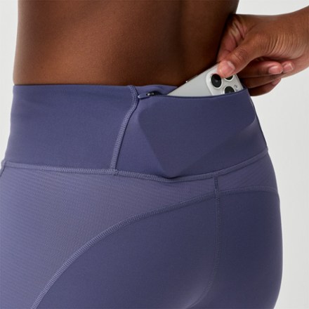 Brooks Dash Cooling Shorts - Women's 3
