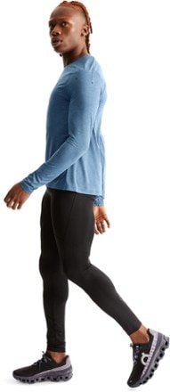 On Performance Long-T Running Shirt - Men's 3