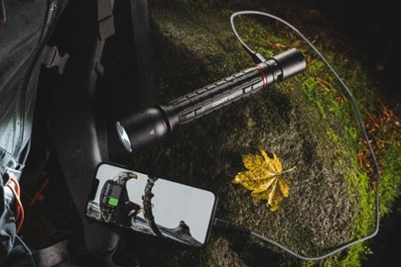Coast XP14R Professional Series Flashlight 1