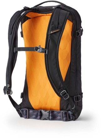 Small snowboard 2025 backpack