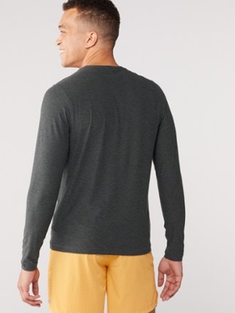 Vuori Long-Sleeve Strato Tech T-Shirt - Men's 2