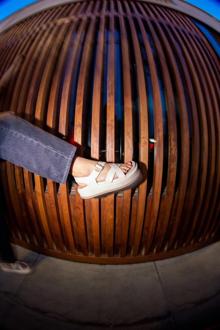 Location Image for Townes Midform Sandals - Women's