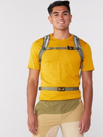 REI Co-op Flash 18 Pack - Latino Outdoors Edition 3
