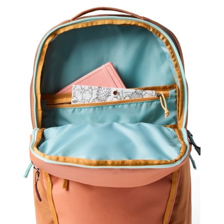 Cotopaxi Allpa 26 L Pack 4