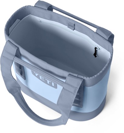 YETI Camino 20 Carryall 3