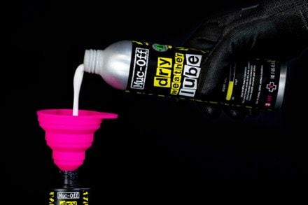 Muc-Off Dry Lube 300 ml Refill Small bottle and funnel not included