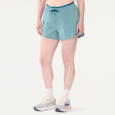 Model info: Height: 5' 9" | Waist: 28" | Wearing size: M x 3 IN Inseam