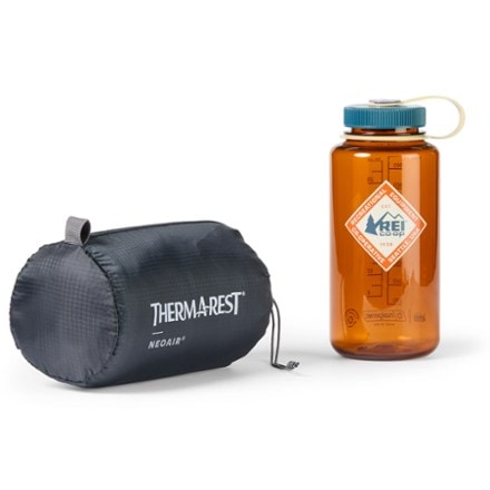 Therm-a-Rest NeoAir XLite NXT Sleeping Pad Stuff sack (32oz bottle not included)
