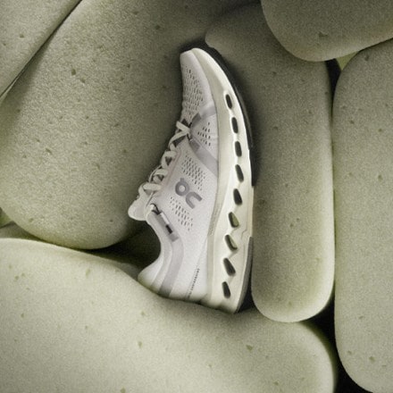 On Cloudsurfer 2 Road-Running Shoes - Women's 5