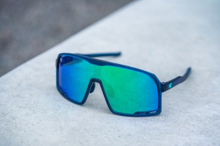 Location Image of color Navy