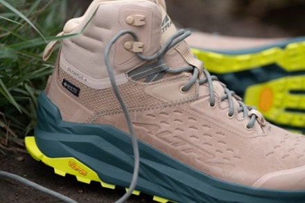 Altra Olympus 6 Hike Mid GTX Hiking Boots - Women's 6