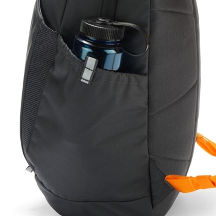 The North Face Mini Recon Pack - Kids' Water bottle pocket (Water bottle sold separately)