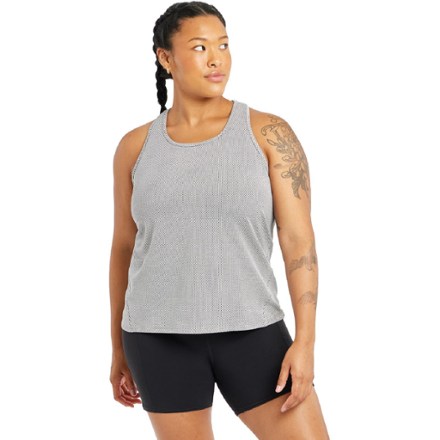 Oiselle Flyout Racerback Tank Top - Women's 2