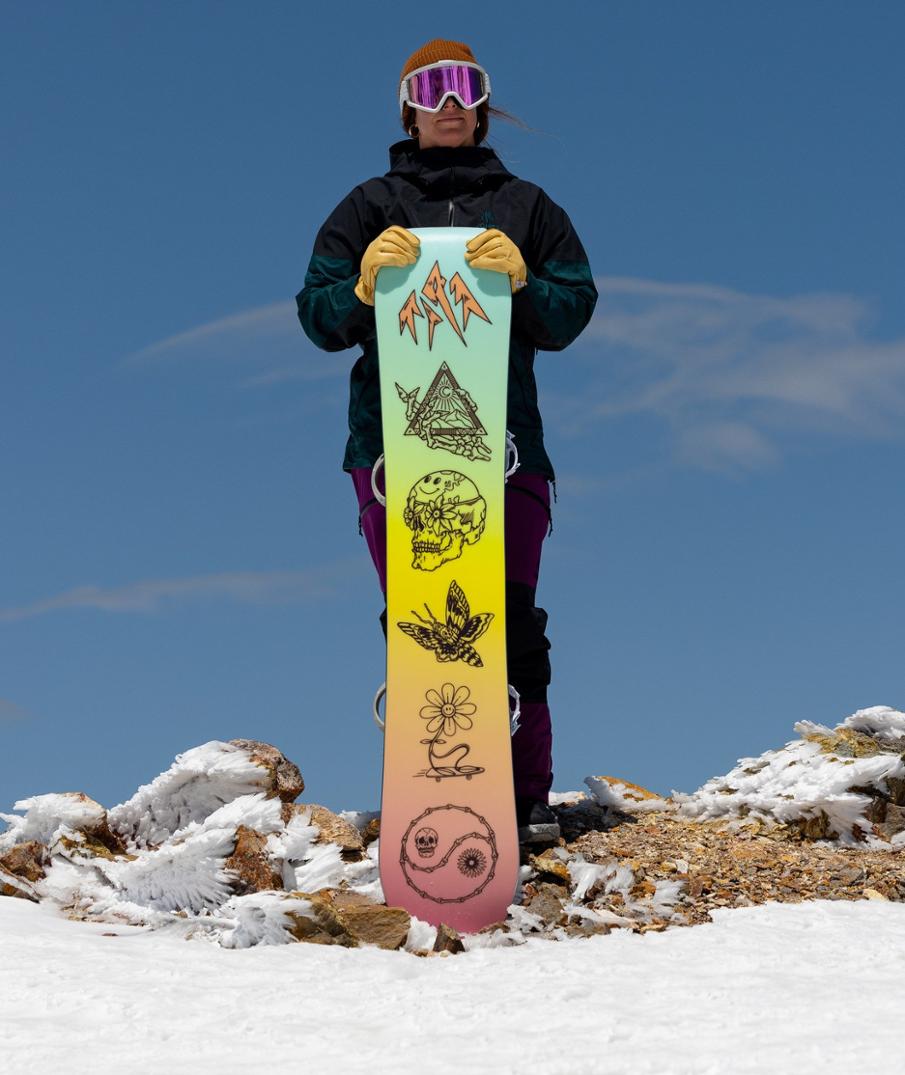 Location Image for Tweaker Snowboard - Women's - 2024/2025