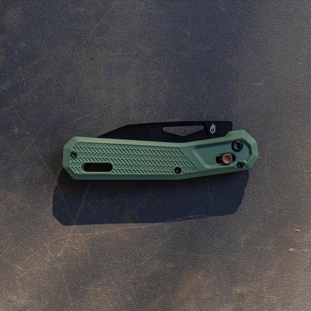 Location Image for Vista Clip Folding Knife