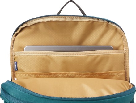 REI Co-op Beyonder Pack 6