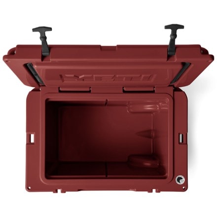 YETI Tundra Haul Wheeled Cooler 6