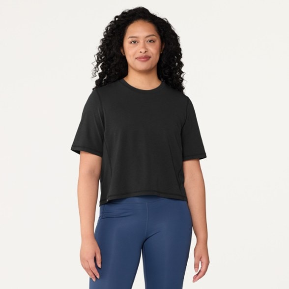 Model info: Height: 5'9" | Chest: 32b | Waist: 30 | Wearing size: M